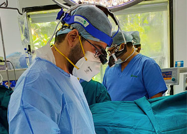 Dr-Manish-Hinduja-Best-Cardicac-Surgeon-Mumbai-Minimally-Invasive-Cardiac-Surgery-2